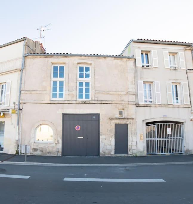 Maison Type Loft - Avec Parking En Plein Centre La Rochelle  Exteriér fotografie