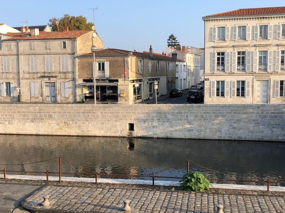 Maison Type Loft - Avec Parking En Plein Centre La Rochelle  Exteriér fotografie